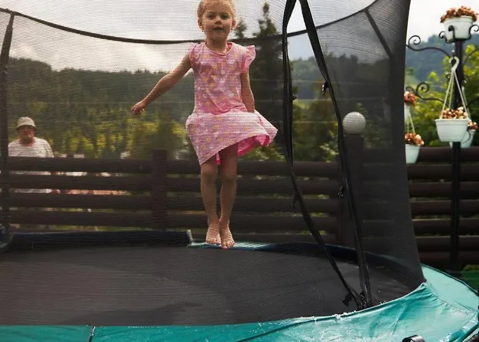 Mountain Krystal 酒店 *