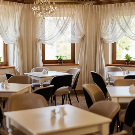 מלון Mountain Krystal בוקובל