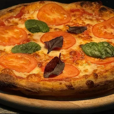 Mountain Krystal מלון *